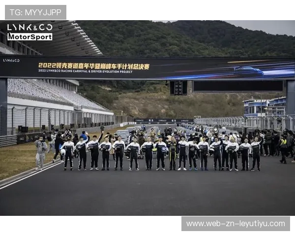 强队最后冲刺,目标冠军梦! 强队最后冲刺,目标冠军梦!